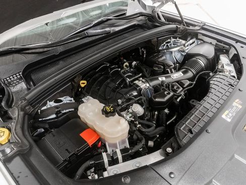 Used 2024 Jeep Grand Cherokee Laredo w/ Luxury Tech Group I image 4