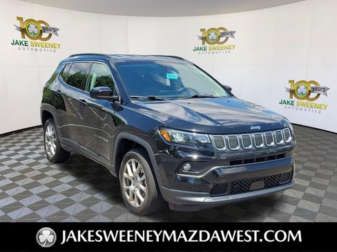 Used 2022 Jeep Compass Latitude AWD/4WD image 1