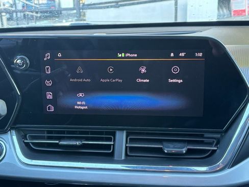 Used 2025 Chevrolet Trax LT image 17