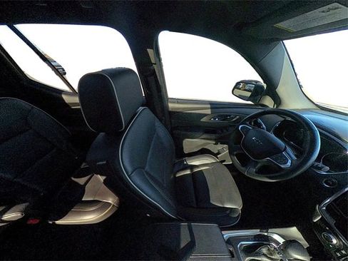 Used 2023 Chevrolet Traverse Premier w/ Redline Edition image 40
