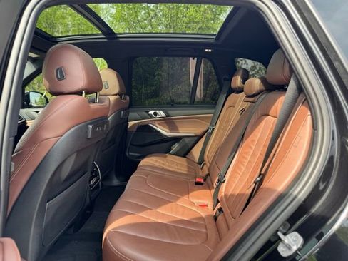 Used 2019 BMW X5 xDrive40i w/ Premium Package AWD/4WD image 14