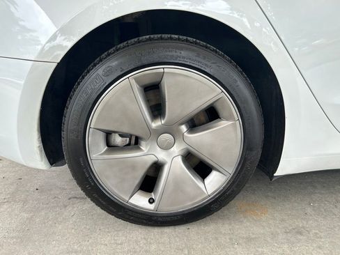 Used 2023 Tesla Model 3 Standard Range RWD image 17