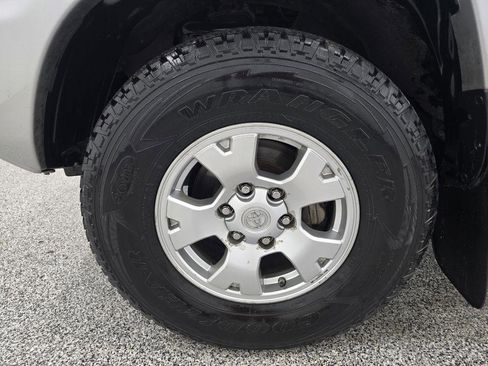 Used 2012 Toyota Tacoma PreRunner w/ TRD Off-Road Pkg RWD image 13