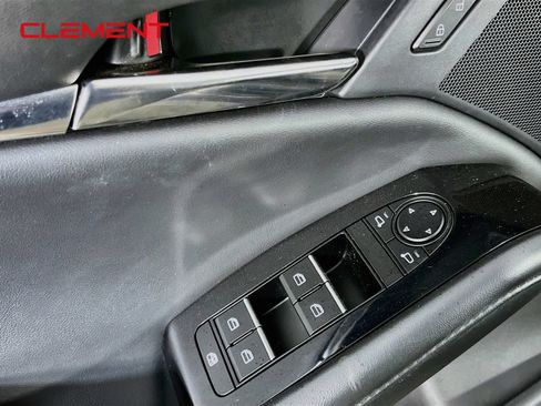 Used 2025 MAZDA MAZDA3 s FWD image 25