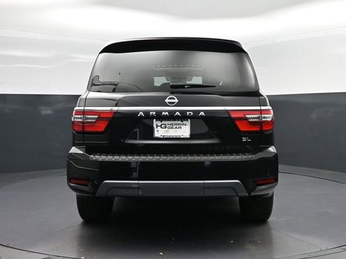 Used 2024 Nissan Armada SL w/ Captain's Chairs Package image 6