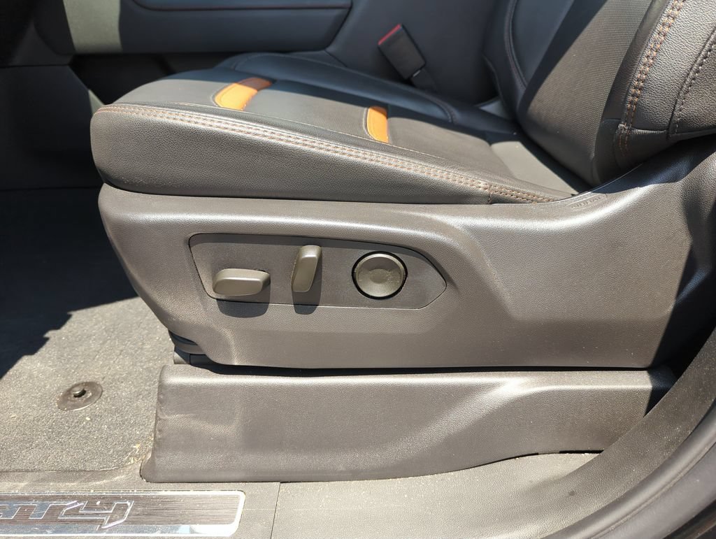 Used 2026 GMC Sierra 1500 AT4 w/ AT4 Premium Package AWD/4WD image 12