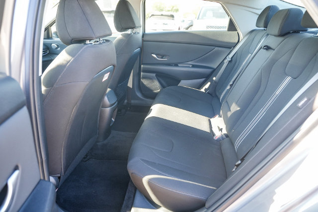 Certified 2025 Hyundai Elantra SEL FWD image 22