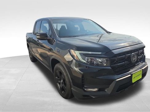 Used 2025 Honda Ridgeline Black Edition image 5