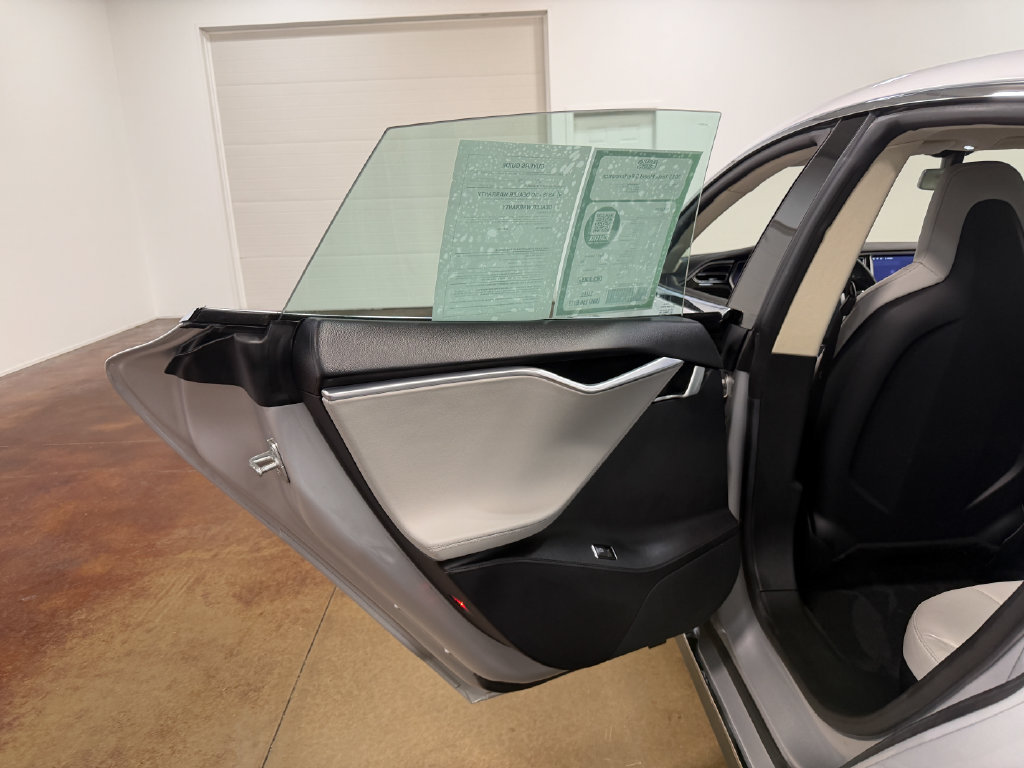 Used 2013 Tesla Model S Performance RWD image 37