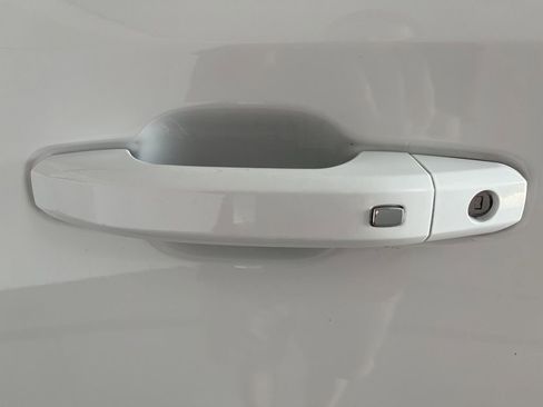 Used 2023 Chevrolet Silverado 1500 LT image 39