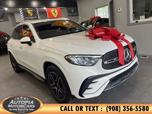 Used 2025 Mercedes-Benz GLC 350e 4MATIC w/ AMG Line image 43