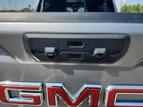 Used 2025 GMC Sierra 1500 AT4 w/ AT4 Premium Package AWD/4WD image 11