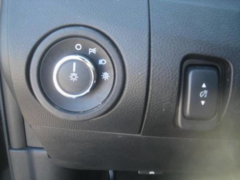 Used 2013 Ford Taurus Limited image 35