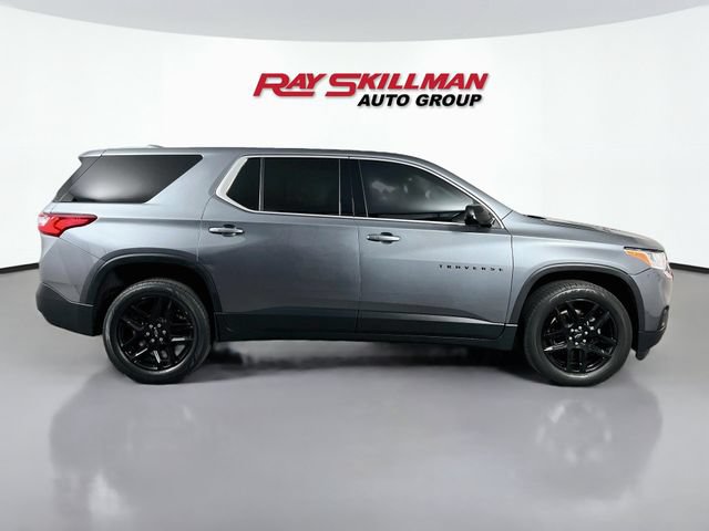 Used 2020 Chevrolet Traverse LS w/ LPO, Blackout Package FWD image 8