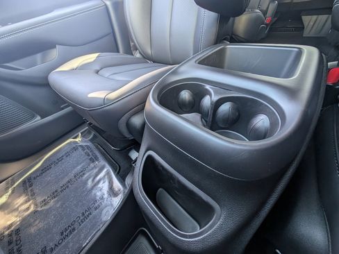 New 2026 Chrysler Pacifica Select w/ S Appearance Package image 13