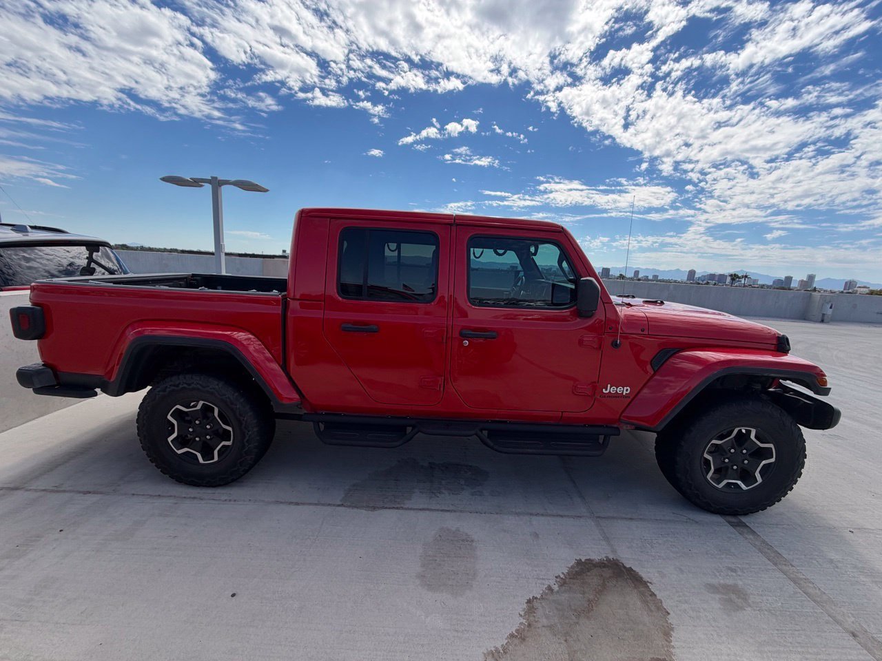 Used 2021 Jeep Gladiator Overland w/ Popular Equipment Package AWD/4WD image 3