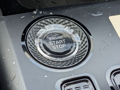 New 2025 Kia Niro SX image 35