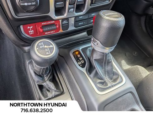 Used 2026 Jeep Gladiator Mojave AWD/4WD image 14