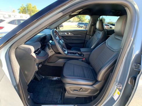 Used 2025 Ford Explorer ST-Line w/ Premium Package image 22