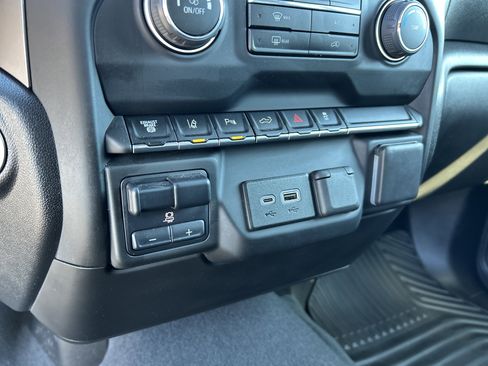 Used 2024 Chevrolet Silverado 2500 Custom w/ Custom Value Package AWD/4WD image 21