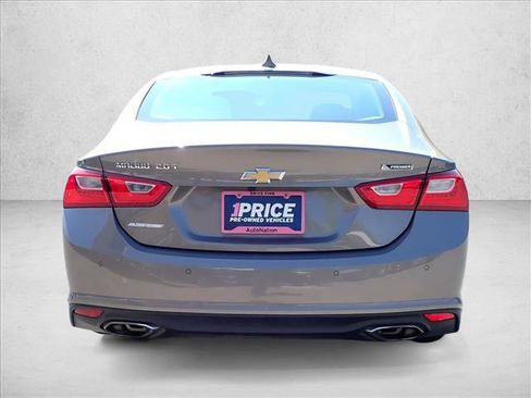 Used 2017 Chevrolet Malibu Premier w/ Premier Sun and Wheel Package FWD image 3