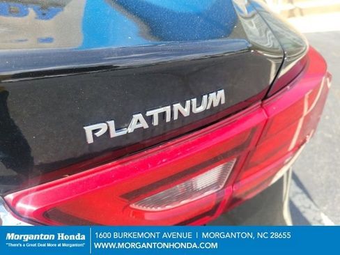 Used 2017 Nissan Maxima Platinum image 8