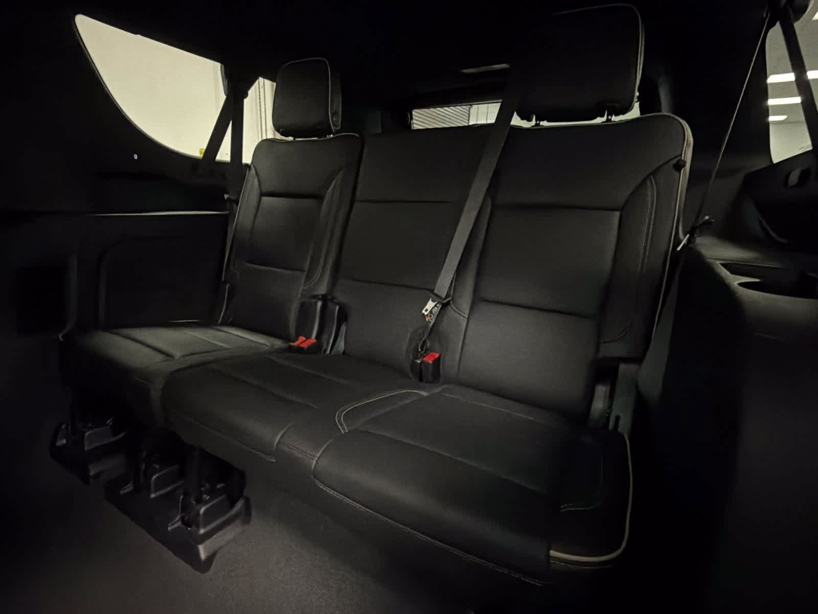Used 2025 Chevrolet Suburban Premier w/ Sun And Tow Package AWD/4WD image 39