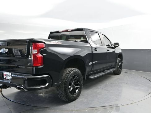 Used 2022 Chevrolet Silverado 1500 LT Trail Boss w/ LT Trail Boss Premium Package AWD/4WD image 7