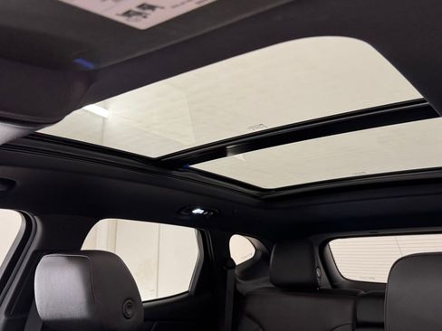 Used 2019 Chevrolet Blazer RS image 16