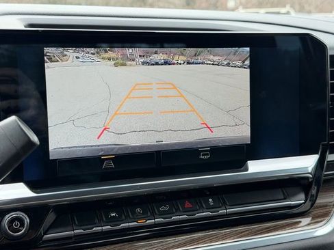 Used 2022 Chevrolet Silverado 1500 LT image 32