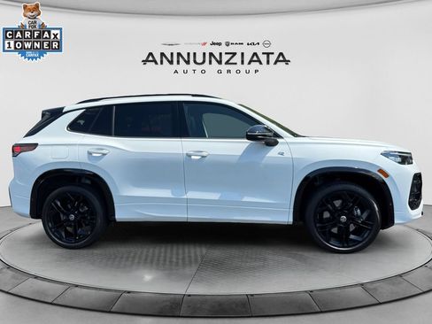 Used 2026 Volkswagen Tiguan SE R-Line AWD/4WD image 6