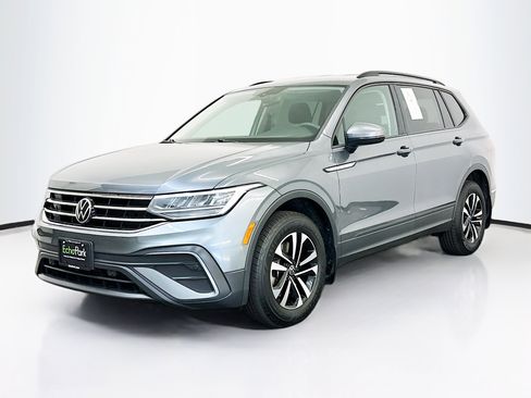 Used 2023 Volkswagen Tiguan S image 3