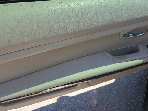 Used 2009 BMW 328i Convertible image 9