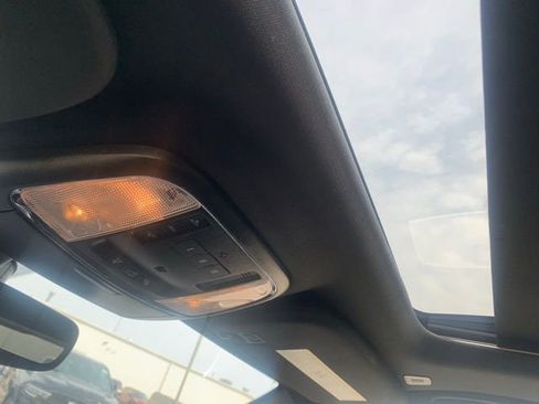 Used 2020 Jeep Grand Cherokee Limited image 16