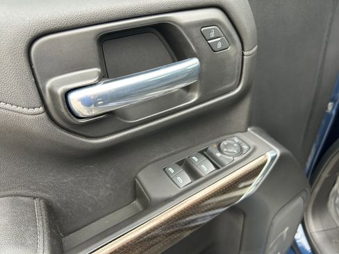 Used 2021 Chevrolet Silverado 1500 LT w/ Texas Edition Plus image 11