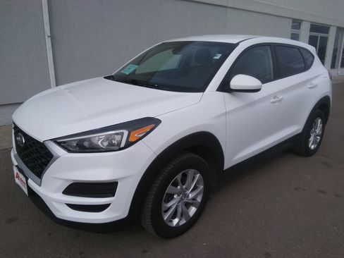 Used 2019 Hyundai Tucson SE image 2