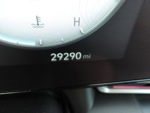 Used 2025 Hyundai Elantra Limited FWD image 29