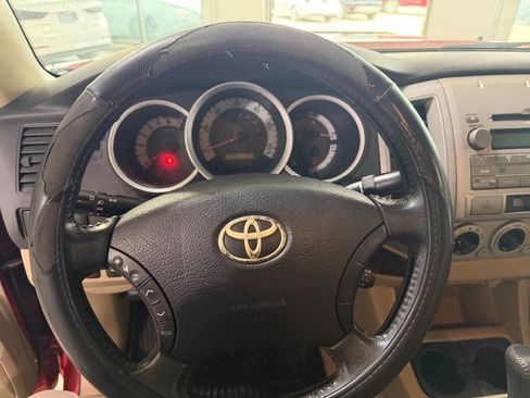 Used 2011 Toyota Tacoma PreRunner w/ SR5 Pkg #2 image 32