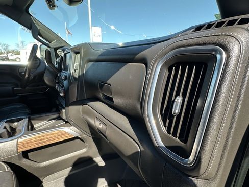 Used 2021 Chevrolet Silverado 3500 High Country image 9