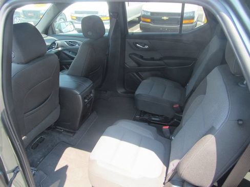 Used 2023 Chevrolet Traverse LT AWD/4WD image 22