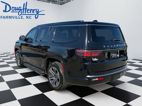 Used 2024 Jeep Wagoneer Series II w/ Flexible Seating Group AWD/4WD image 3
