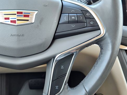 Used 2019 Cadillac XT5 Luxury image 31