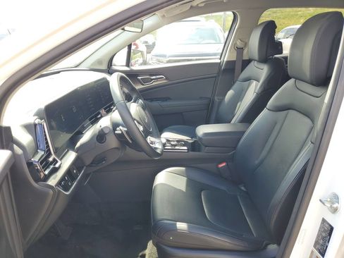 Used 2024 Kia Sportage EX AWD/4WD image 9