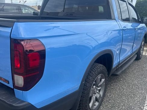 Used 2025 Honda Ridgeline TrailSport image 3