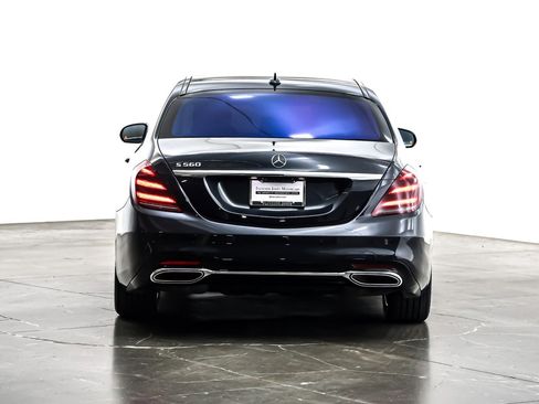 Used 2019 Mercedes-Benz S 560 Sedan image 4
