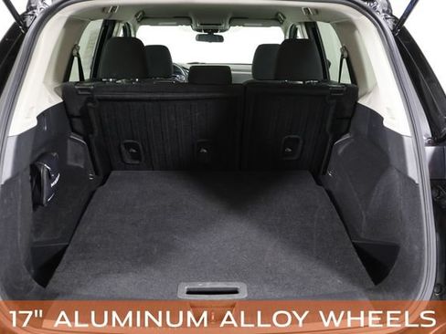 Used 2024 Nissan Rogue S AWD/4WD image 13