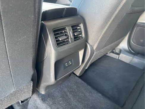 Used 2023 Nissan Rogue SV AWD/4WD image 33