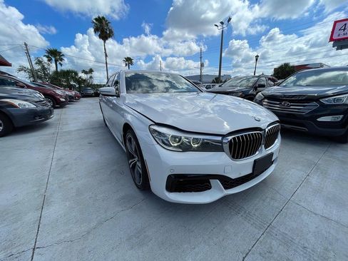 Used 2017 BMW 740i RWD image 2