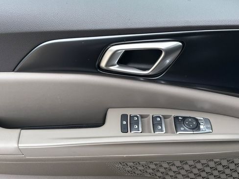 New 2026 Kia Carnival FWD image 9