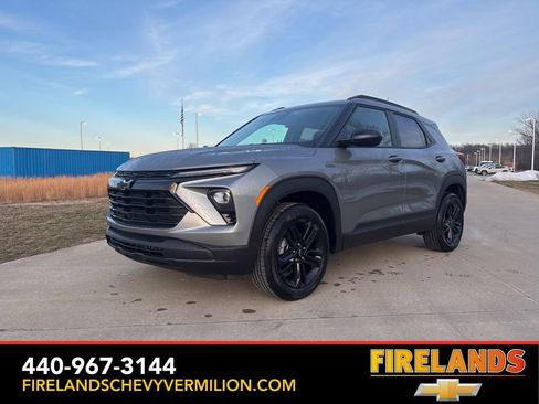New 2026 Chevrolet TrailBlazer LT w/ Midnight Edition AWD/4WD image 1